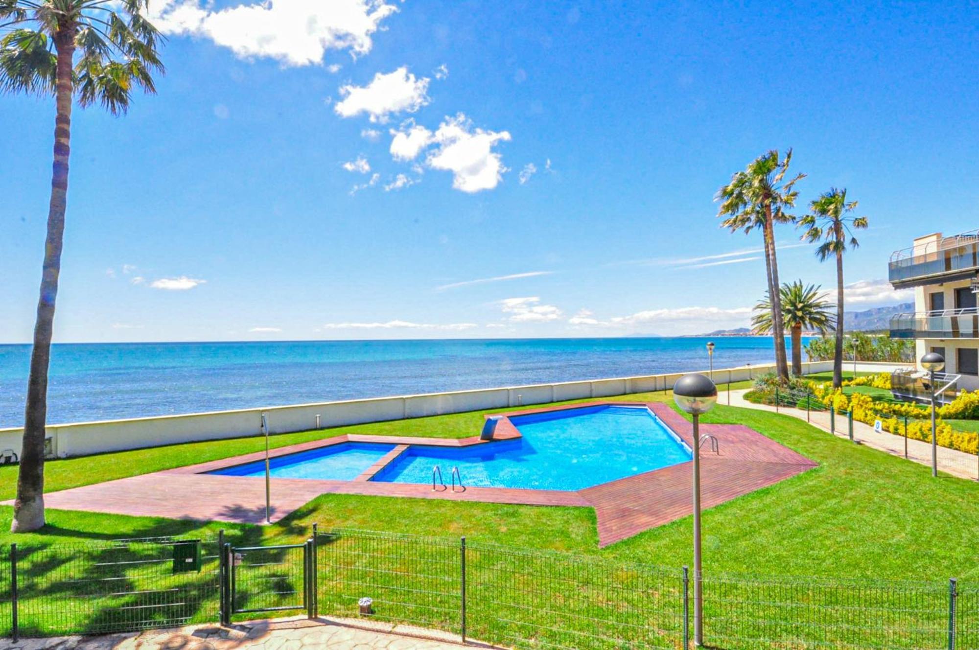Apartamento Di Mare Litoral Costa Dorada Mont-Roig del Camp Exterior foto